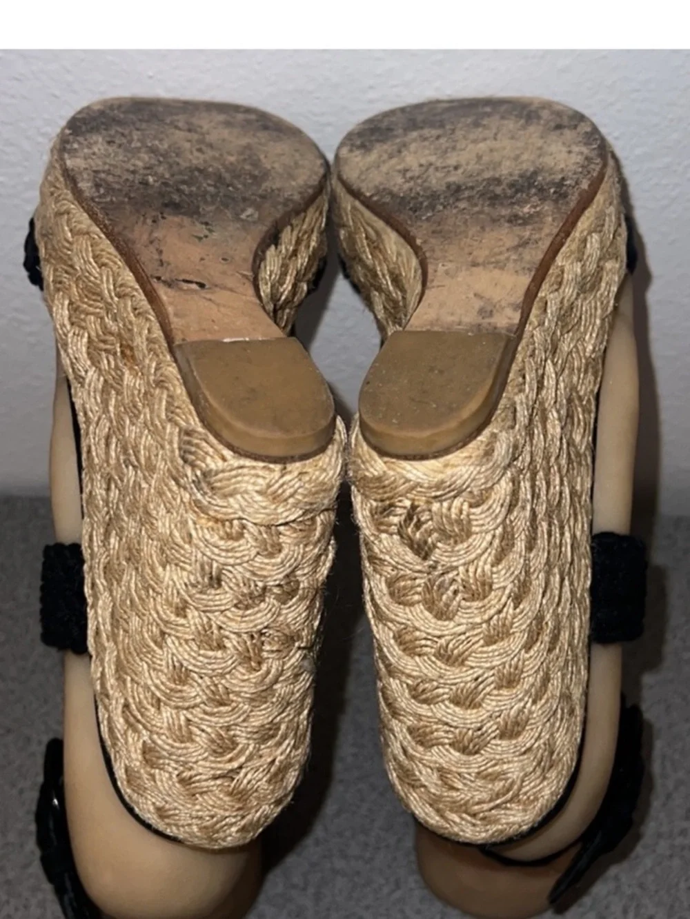 Authentic Stuart Weitzman luxury designer black wedge espadrilles sandals sz 9
